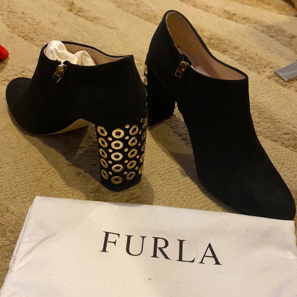 EUC 8.5 Furla black suede shoes with gold studs